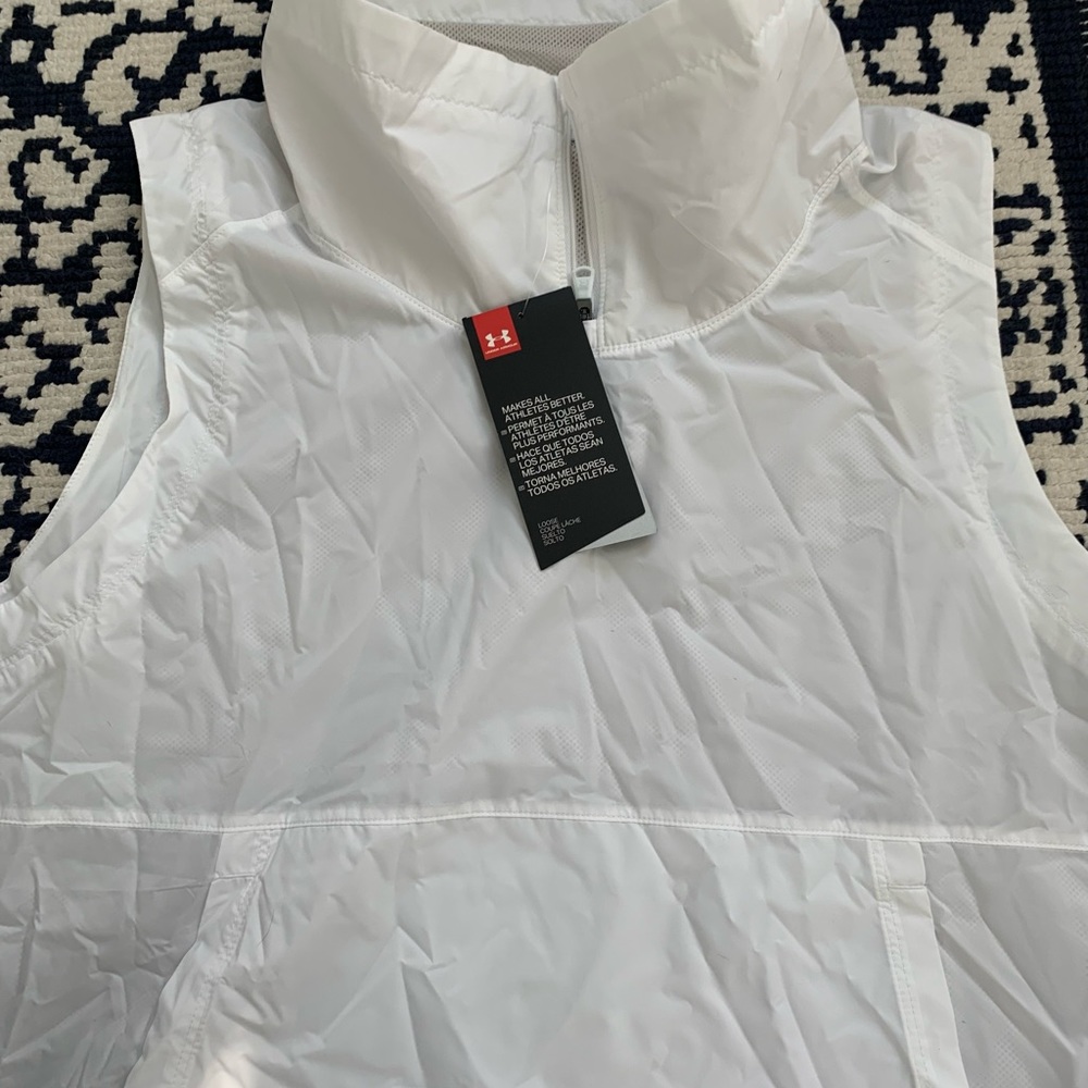 Under Armour Water Resistant Top NWT